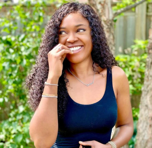 Omoni Oboli remembers look-alike mom as she cries again