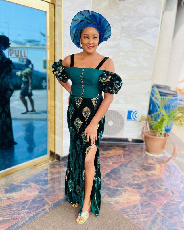 How Femi Osibona's PA, Onyinye Enekwe who stated work with him just a week ago 'still trapped' in collapse Ikoyi building